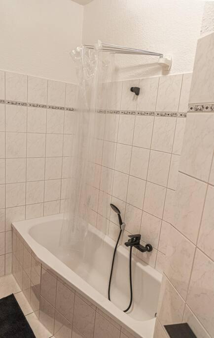 Apartament Blue Chili 23 - Modern, Zentral, Mit Balkon Magdeburg Zewnętrze zdjęcie